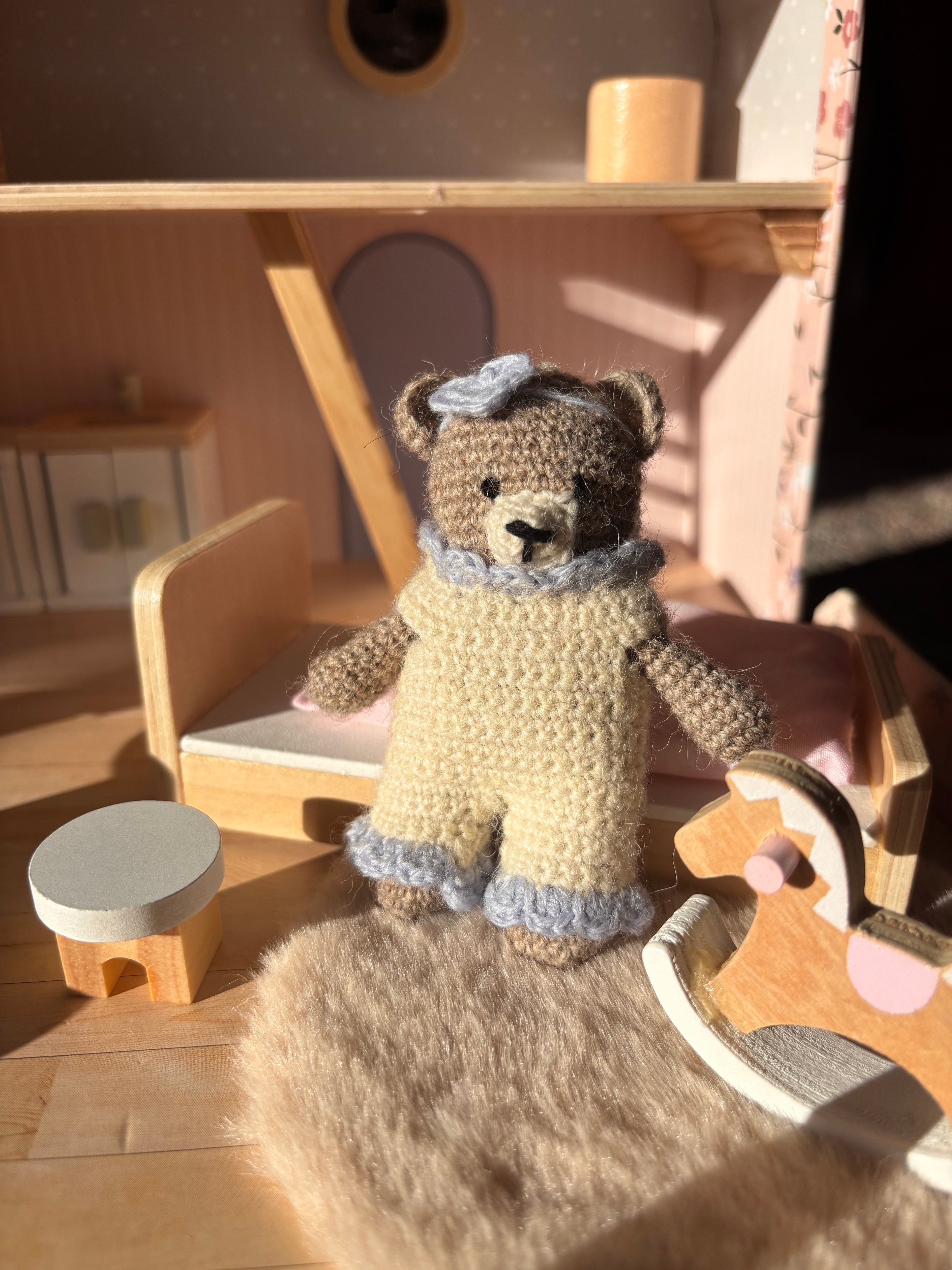 Commissions - Custom mini bear and wardrobe